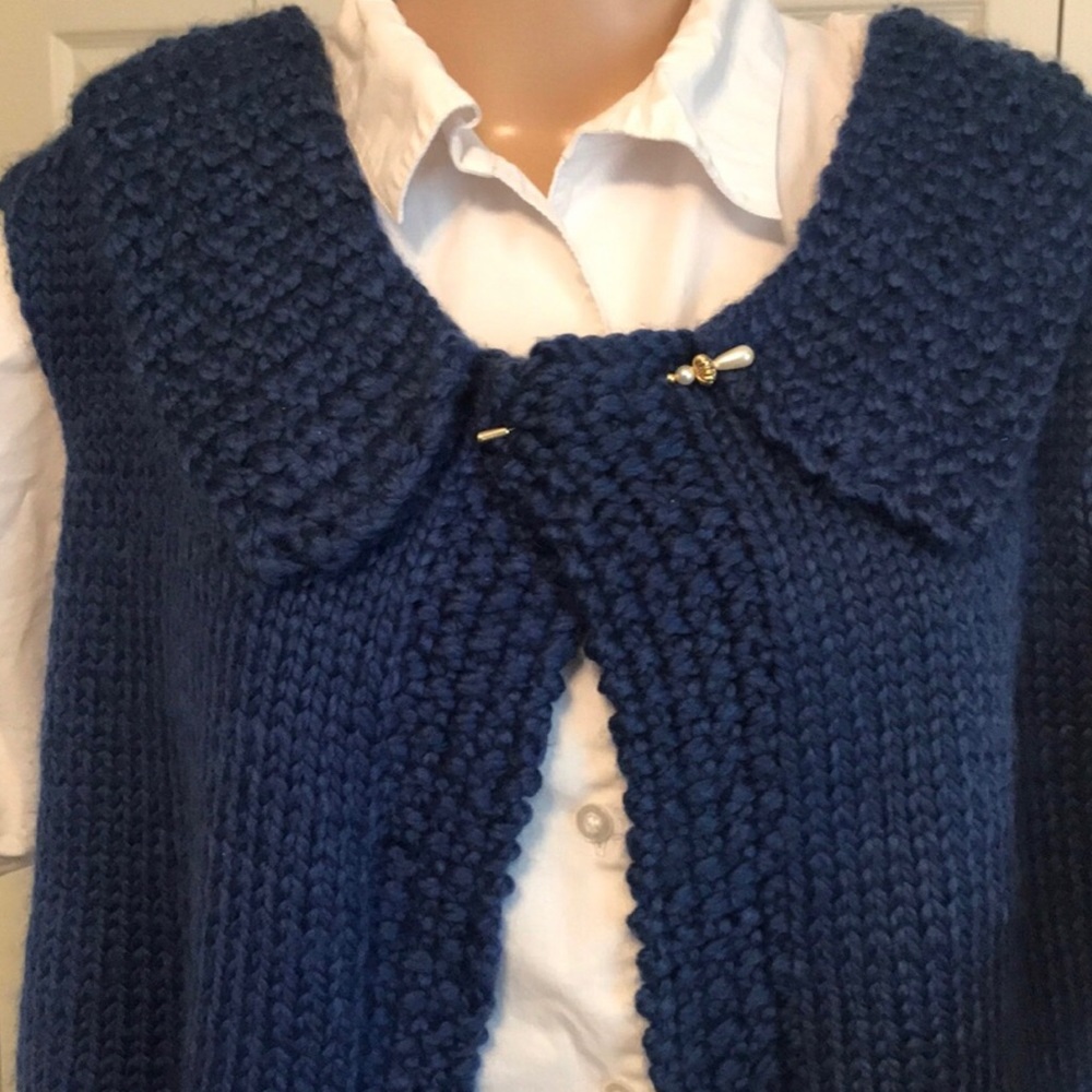 VINTAGE HAND KNITTED BLUE SWEATER VEST COTTAGE CORE HAND-KNIT